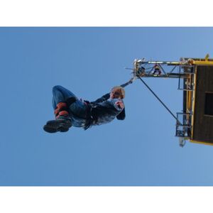 Bungee jumping z televizní věže POČET OSOB: 1, SPECIFIKACE: Seskok z televizní věže + DVD